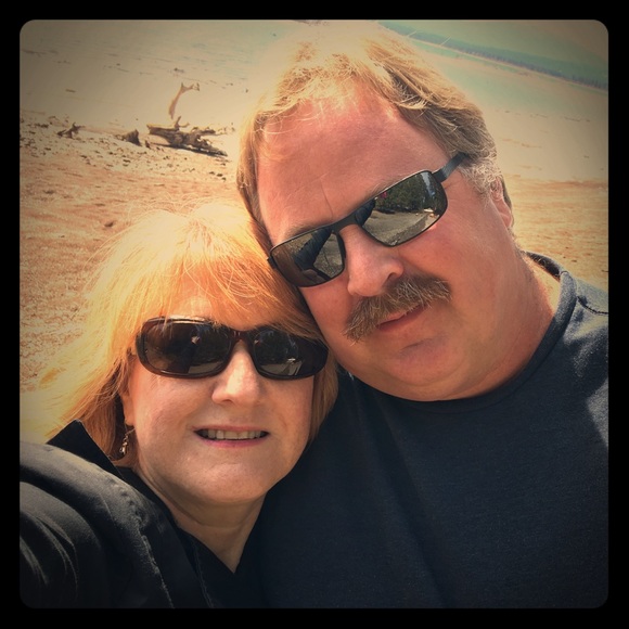 Meet your Posher, April - Picture 1 of 7